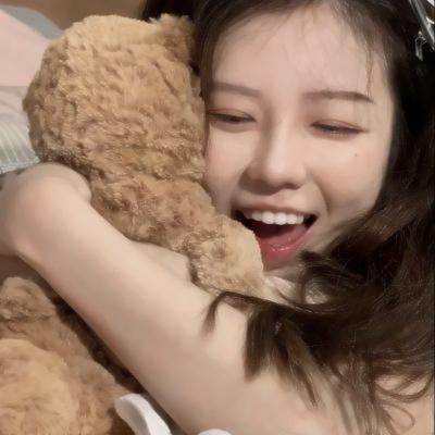 《科洛》海报