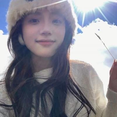 《海蓝时见鲸》海报